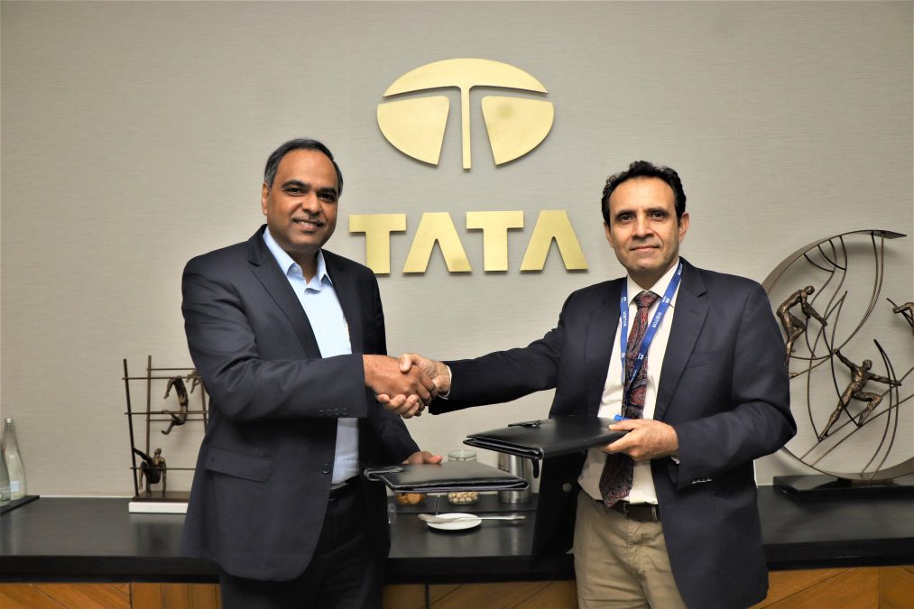 Tata Motors partners Axis Bank for electric PV financing