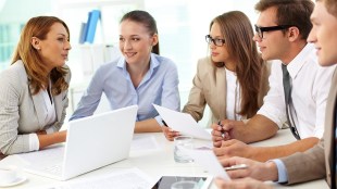 women entrepreneur, businesswomen, challenges, funding, startup, innovation, social norms, economic growth, gender roles, business idea