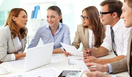 women entrepreneur, businesswomen, challenges, funding, startup, innovation, social norms, economic growth, gender roles, business idea