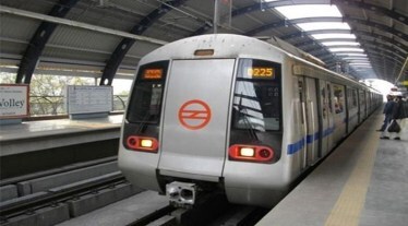 Large section of commuters violate mask mandate in Delhi Metro; DMRC says action being taken