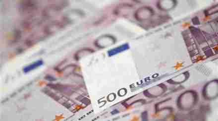 Forex reserves have plummeted by nearly $70 billion from the record high of $642.45 billion registered on September 3, 2021
