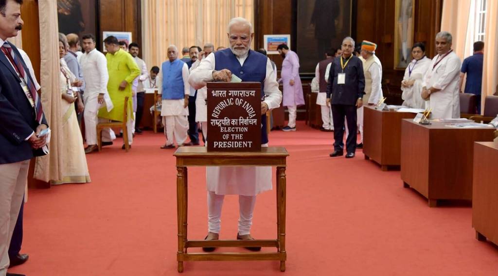 Prime Minister Narendra Modi casts his vote at the Parliament to elect the 15th President of India. (Twitter/Narendra Modi)