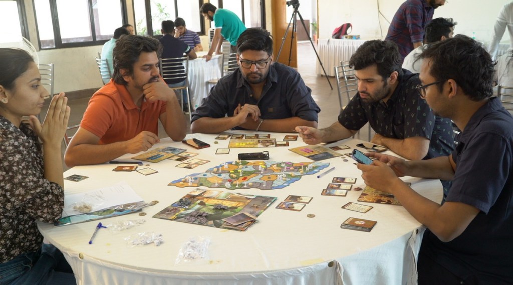 The faculty members connect management learning through these sessions. (File photo: IE)