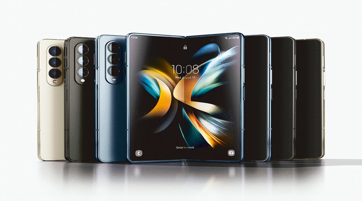 Both phones come with various improvements over the previous generation, including the latest Qualcomm flagship processor, and better cameras and battery life. Samsung has also improved multitasking on these phones.