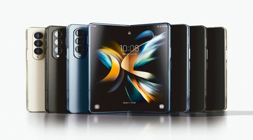 Both phones come with various improvements over the previous generation, including the latest Qualcomm flagship processor, and better cameras and battery life. Samsung has also improved multitasking on these phones.