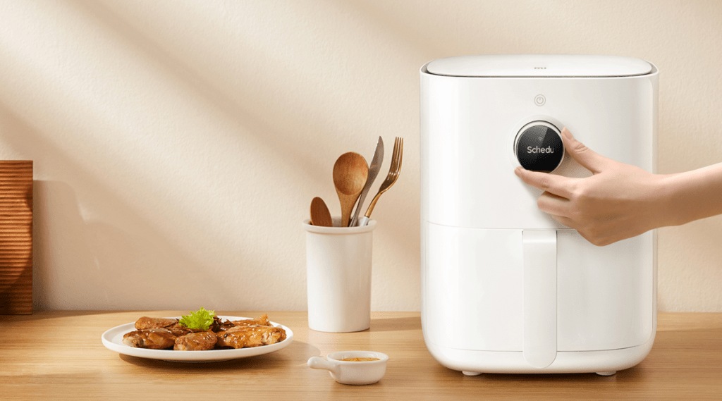 The new Smart Air Fryer from Xiaomi features a wide temperature range