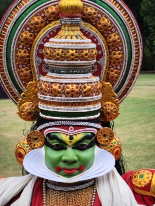 Xiaomi 12S Ultra is a great story-teller phone with an almost perfect camera | Hands-on