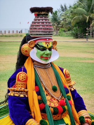 Xiaomi 12S Ultra is a great story-teller phone with an almost perfect camera | Hands-on