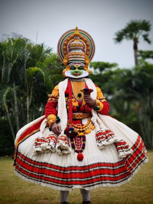 Xiaomi 12S Ultra is a great story-teller phone with an almost perfect camera | Hands-on