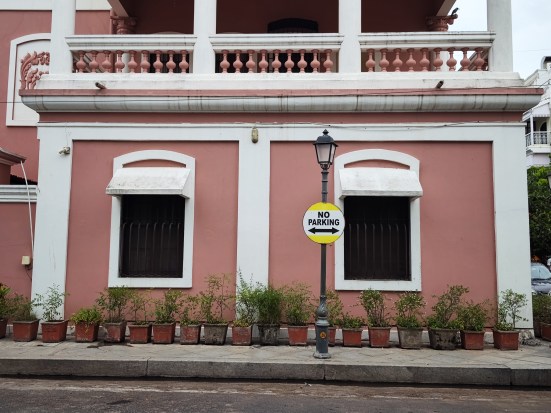 Xiaomi 12S Ultra is a great story-teller phone with an almost perfect camera | Hands-on