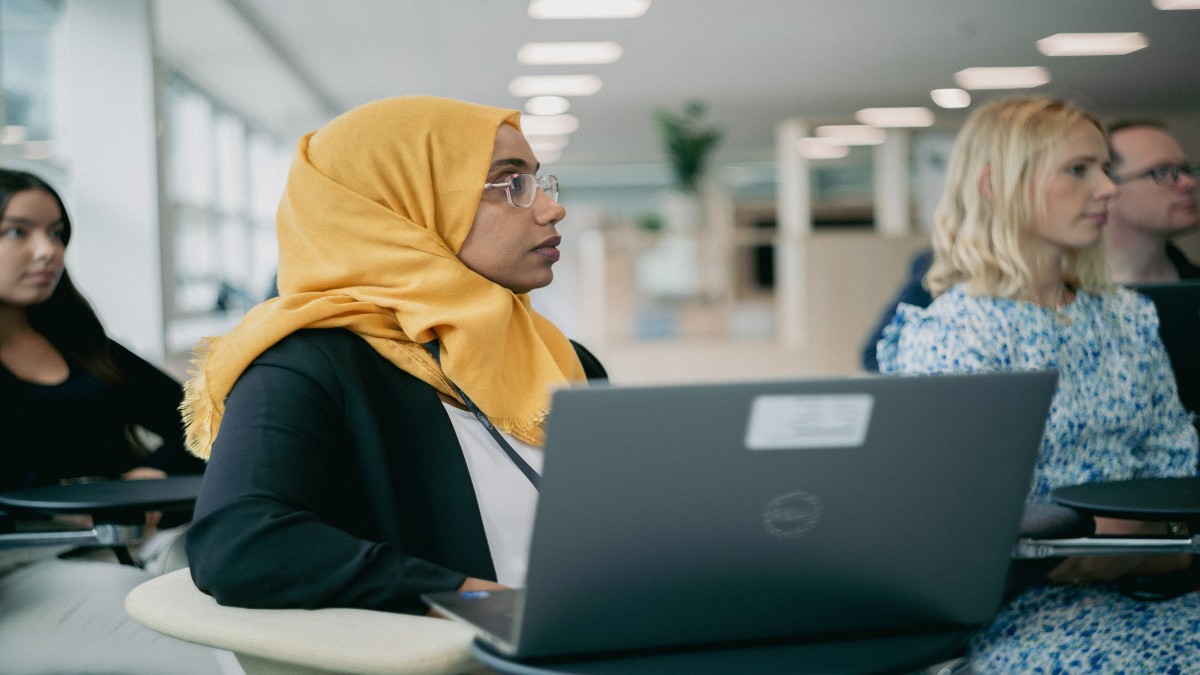 Jaguar Land Rover collaborates with Multiverse for employee data skills training Jaguar Land Rover collaborates with Multiverse for employee data skills training