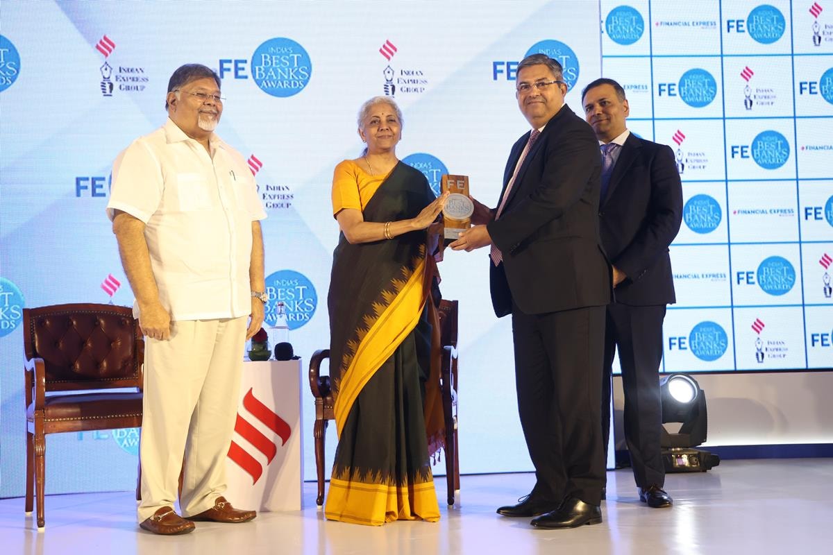 The Private Sector Bank category winner is Kaizad Bharucha, Executive Director of HDFC Bank(Express Photo team)