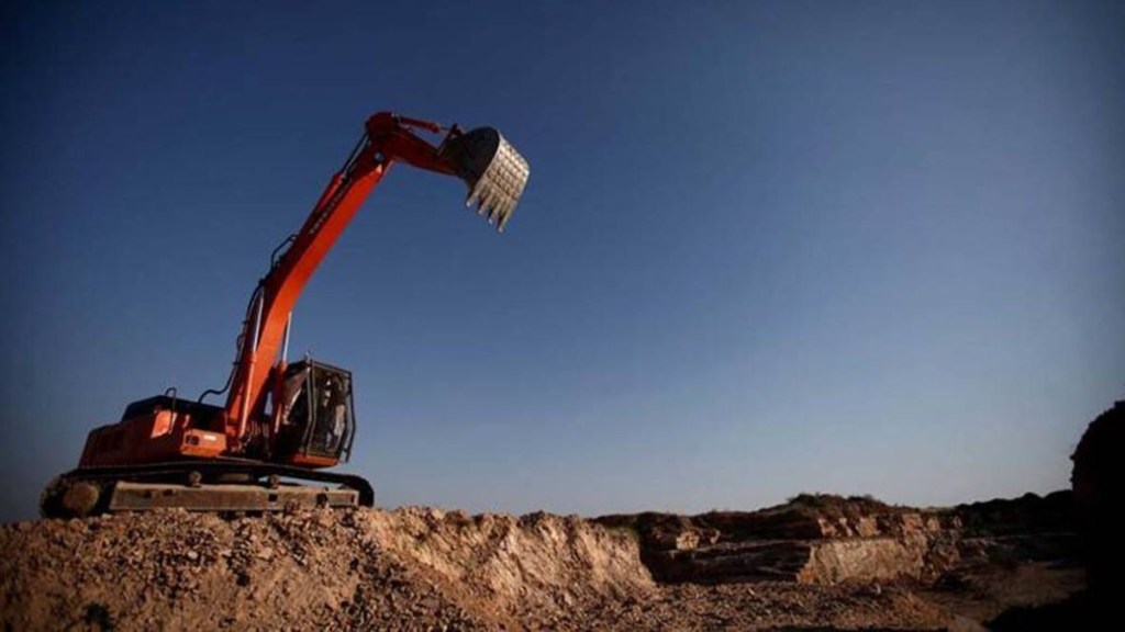 Karnataka mining SC raises annual iron ore production limit for three districts Karnataka mining SC raises annual iron ore production limit for three districts