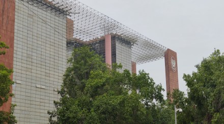 LIC stock