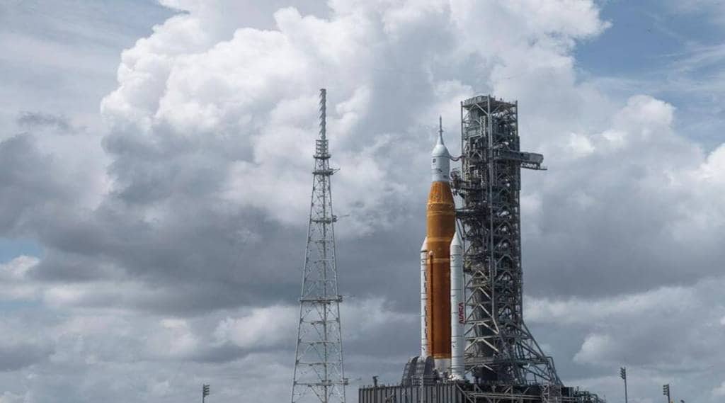 NASA new moon rocket launch