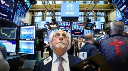 Sinopec, China Life Insurance, Sinopec Shanghai Petrochemical Co, Aluminium Corporation of China, PetroChina, New York Stock Exchange Sinopec, China Life Insurance, Sinopec Shanghai Petrochemical Co, Aluminium Corporation of China, PetroChina, New York Stock Exchange