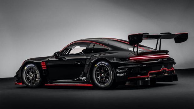 While the regular 911 GT3 comes with a 4.0-litre, water-cooled, flat-six engine, the GT3 R comes with a slightly bigger 4.2-litre unit. This has resulted in a power increase of about 54bhp, taking the figure up to 557bhp. This engine is mounted towards the back and is naturally-aspirated. It comes paired with a 6-speed gearbox from the 911 GT3 Cup.