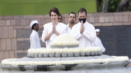 Rahul Gandhi and his sister and party general secretary Priyanka Gandhi Vadra visited their father Rajiv Gandhi's memorial, Veer Bhumi, and paid homage on Saturday. (Photo: Congress/Twitter) Rahul Gandhi and his sister and party general secretary Priyanka Gandhi Vadra visited their father Rajiv Gandhi's memorial, Veer Bhumi, and paid homage on Saturday. (Photo: Congress/Twitter)