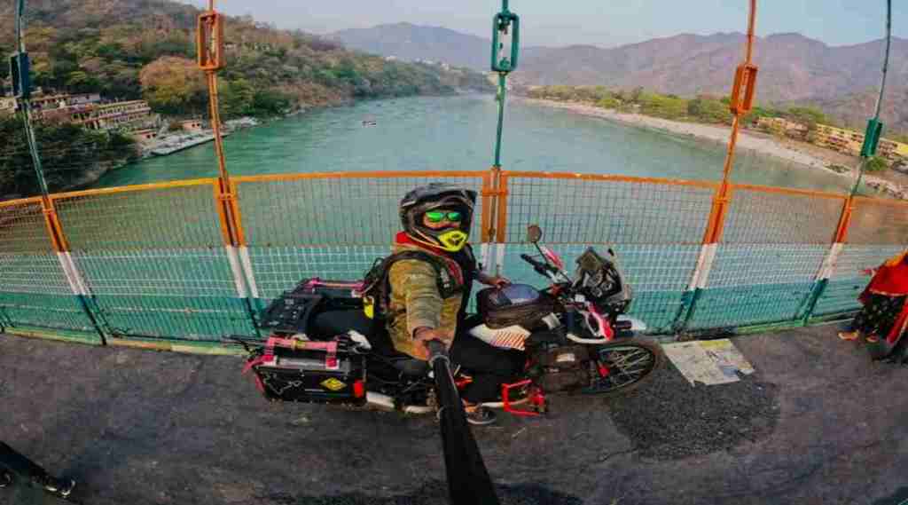 86% of Indian travels research about their trip online 86% of Indian travels research about their trip online