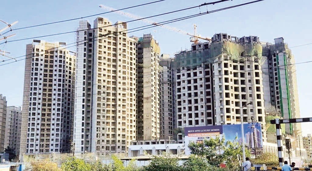 The PT is set at 1-year forward NAV, and we believe that as the pre-sales uptick progresses, the stock should trade closer to the NAV. The PT is set at 1-year forward NAV, and we believe that as the pre-sales uptick progresses, the stock should trade closer to the NAV.