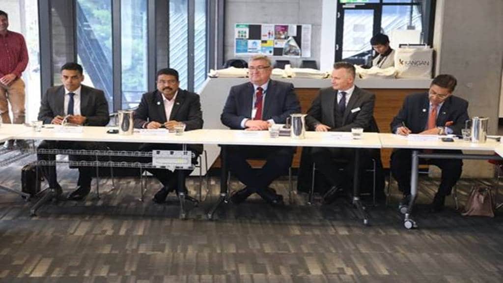 Pradhan holds bilateral discussion with Australian Minister of skills and training