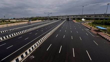 In the road transport and highways sector, 300 out of 825 projects are delayed.