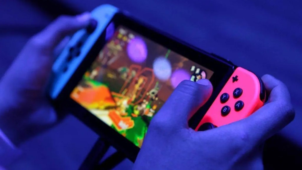 Also present at the occasion were secretary, Ministry of Information and Broadcasting, Apurva Chandra, and country head of Zynga India, Kishore Kichli.