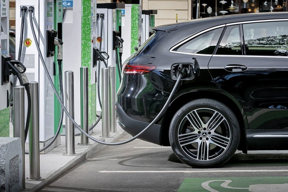 How technology is revolutionizing personal EV charging space