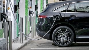 How technology is revolutionizing personal EV charging space