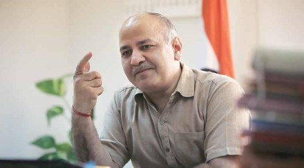 manish sisodia on delhi hospitals