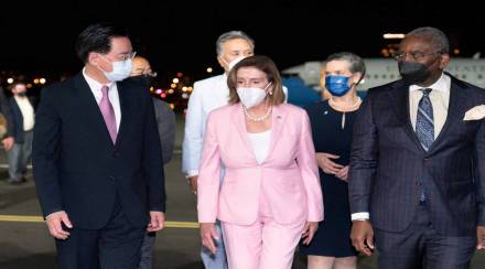 nanancy pelosi taiwan visit pic
