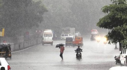 The MeT office predicted heavy rains in MP and Vidarbha on Thursday and this may further induce the persistence of flash floods in the region. The MeT office predicted heavy rains in MP and Vidarbha on Thursday and this may further induce the persistence of flash floods in the region.