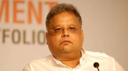 Jhunjhunwala was born in a Rajasthani family on July 5, 1960. Jhunjhunwala was born in a Rajasthani family on July 5, 1960.