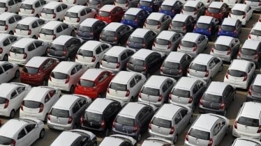 China August auto sales jump 32% with strong EV demand
