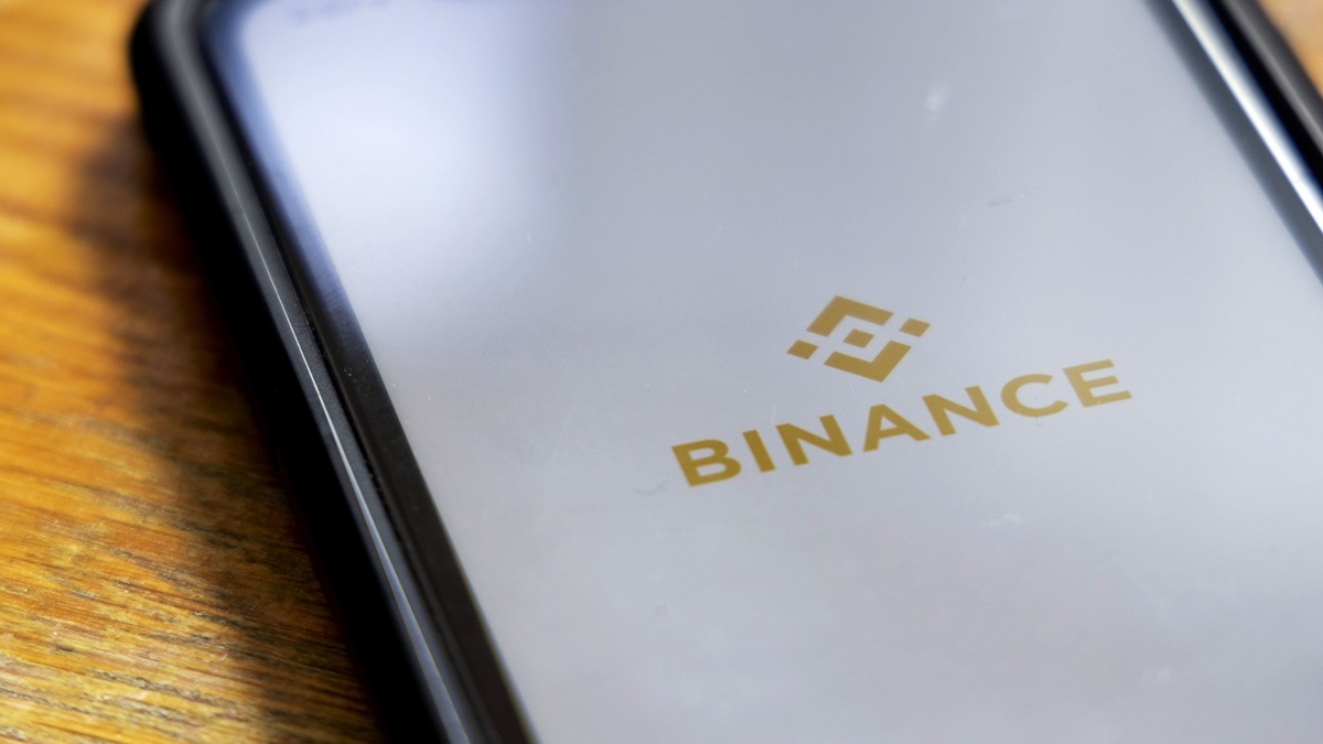 Reportedly, Binance and its now-bankrupt former rival FTX handle customer deposits is under close scrutiny