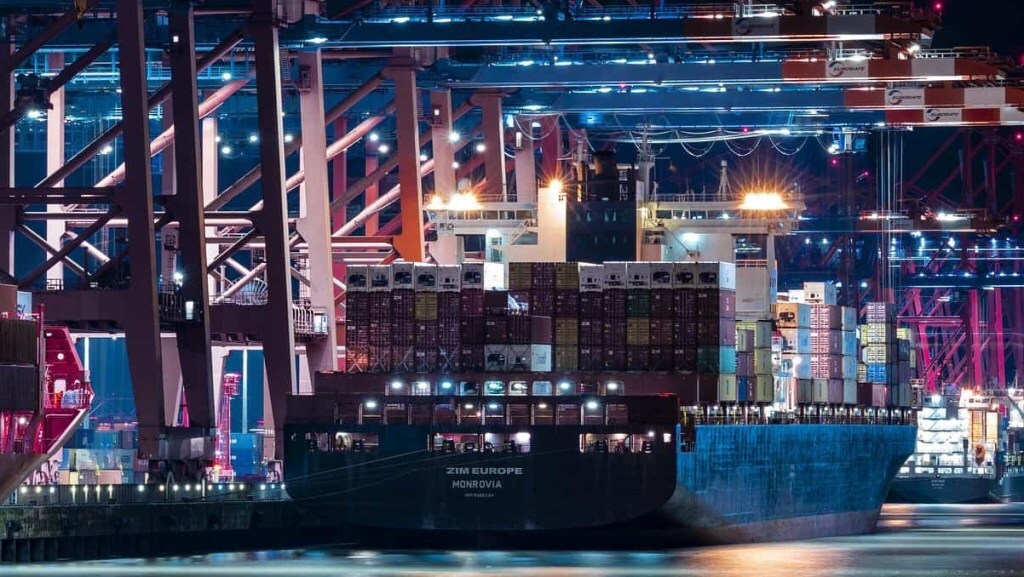 Witnessing the current trends in commodity prices, the goods trade deficit is expected to cross $265 billion by the end of this year. (Photo Credit: Pixabay)
