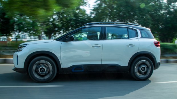 2022 Citroen C5 Aircross side profile