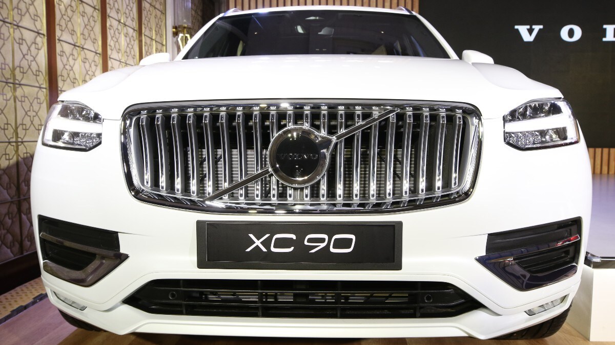 The new petrol mild-hybrid XC90 is priced at Rs. 94.90 lakh ex-showroom.