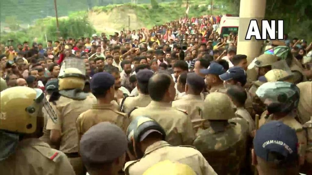 The protestors demanded the perpetrators of Ankita Bhandari's murder to be "hanged" immediately. (Photo: ANI)