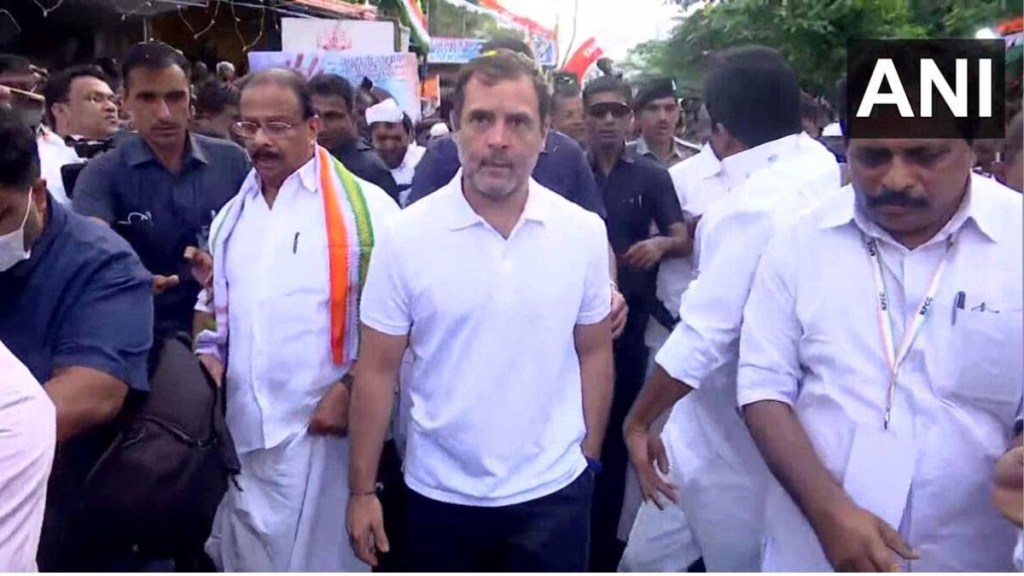 Bharat Jodo Yatra Congress' 19-day Kerala leg begins, Rahul Gandhi walks from Thiruvananthapuram Bharat Jodo Yatra Congress' 19-day Kerala leg begins, Rahul Gandhi walks from Thiruvananthapuram
