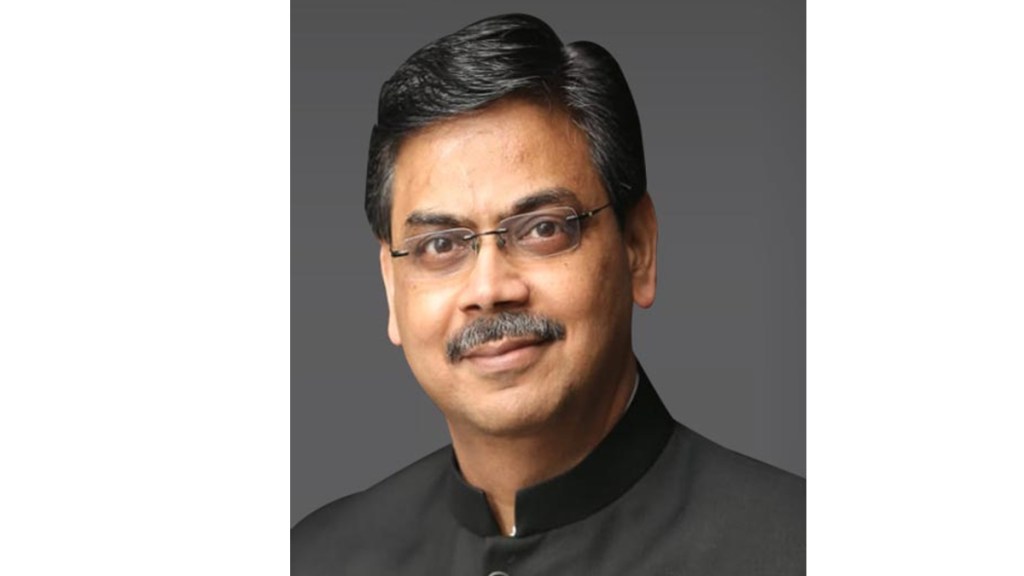 Govt schemes needed till penetration of electric vehicles crosses particular threshold: Girish Wagh