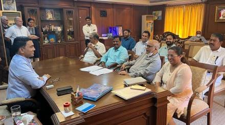 Goa Congress MLAs meet CM Pramod Sawant before joining BJP.