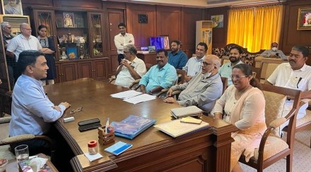 8 Congress MLAs meet Goa CM before joining BJP.