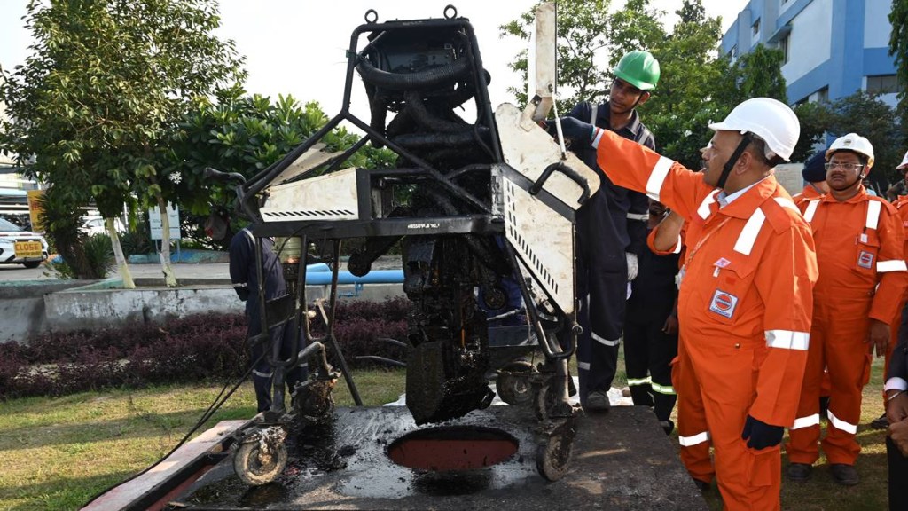 robotic scavenger, Bandicoot robot, Make In India, Swachh Bharat, Genrobotics, clean tanks robotic scavenger, Bandicoot robot, Make In India, Swachh Bharat, Genrobotics, clean tanks