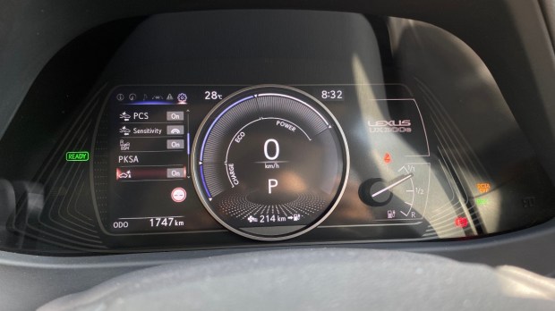 Lexus UX 300e instrument cluster
