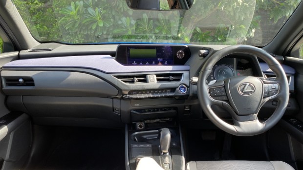 Lexus UX 300e dashboard