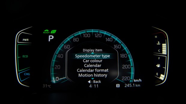 Maruti Suzuki Grand Vitara cluster