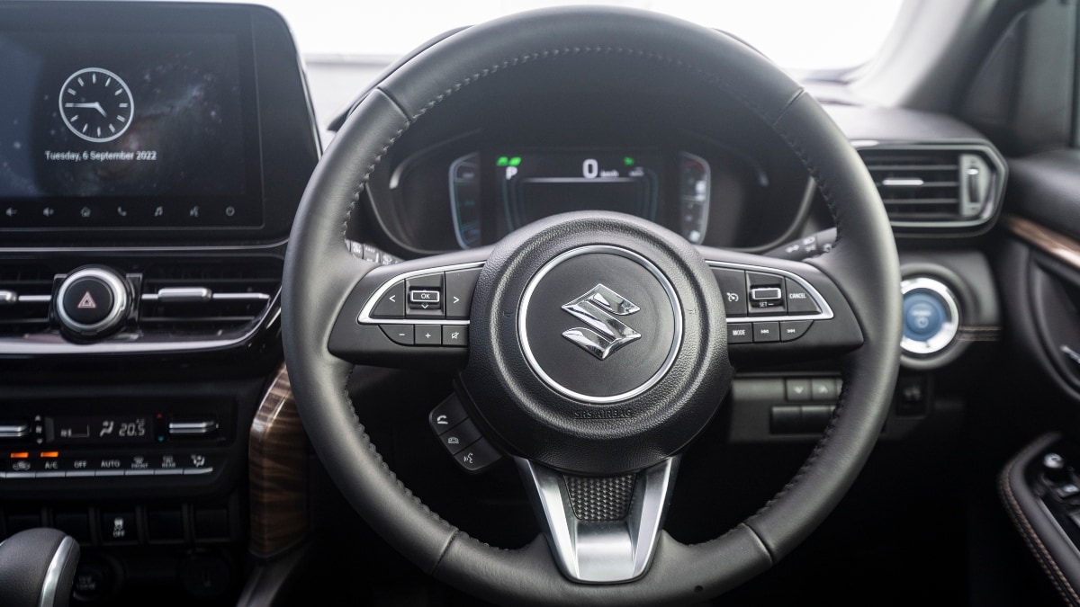 Being Maruti's flagship SUV, the Grand Vitara is loaded with features up to the gills. It gets a 9.0-inch touchscreen infotainment system with wireless Android Auto & Apple CarPlay along with Suzuki’s connected car tech.