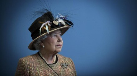 Queen Elizabeth II, Queen Elizabeth, Britain Queen, Buckingham Palace