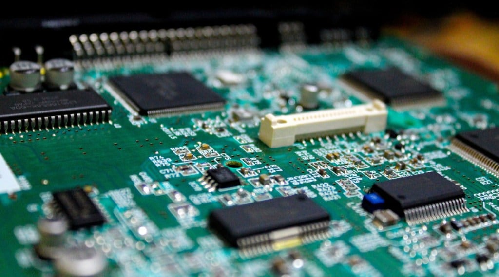 Chipmaker Infineon ready to spend billions on acquisitions - CEO